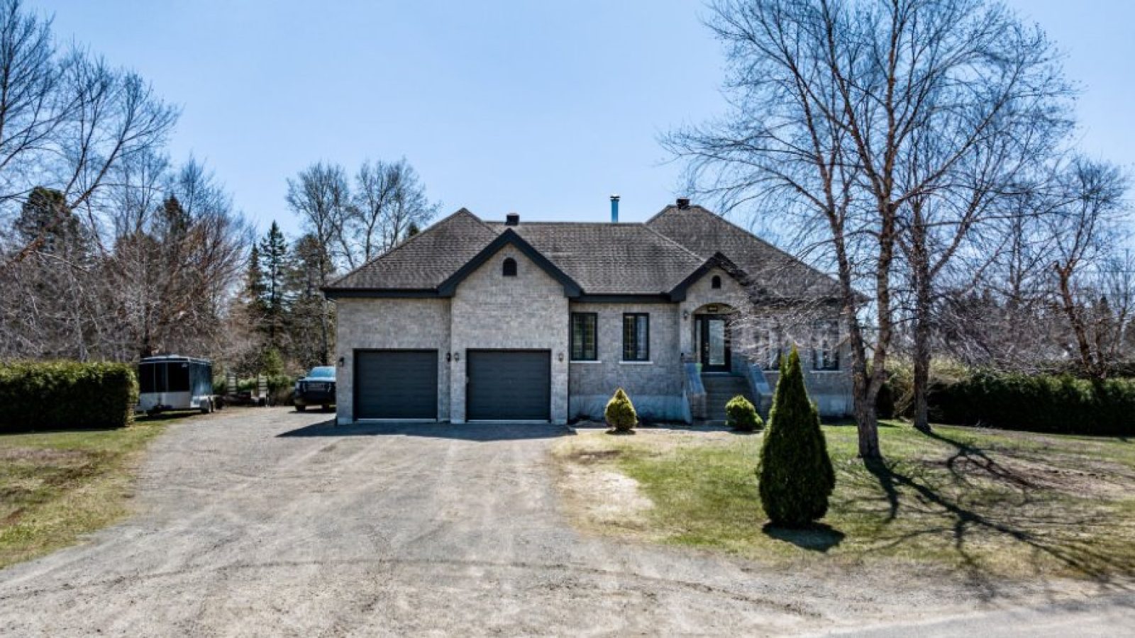 1285 Rue Paul-Émile Sant-Boniface